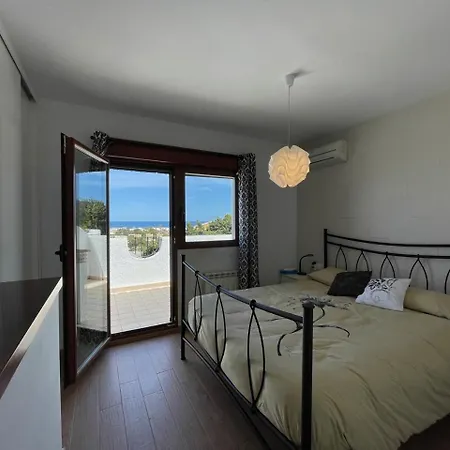 Appartement Adosado En Urbanizacion Con Piscina Y Magnificas Vistas A Dénia