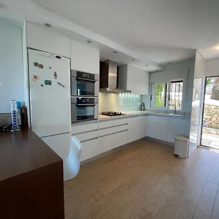 Adosado En Urbanizacion Con Piscina Y Magnificas Vistas A Dénia