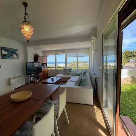Appartement Adosado En Urbanizacion Con Piscina Y Magnificas Vistas A Dénia