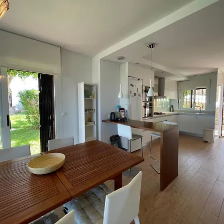 Adosado En Urbanizacion Con Piscina Y Magnificas Vistas A Appartement Dénia