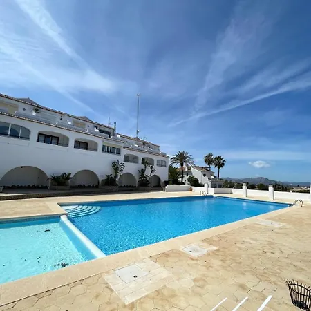 아파트 Adosado En Urbanizacion Con Piscina Y Magnificas Vistas A *