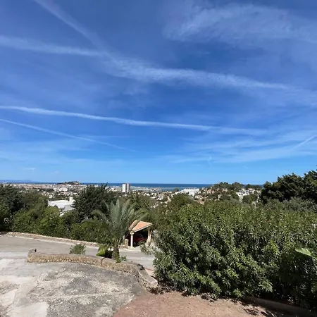 Appartement Adosado En Urbanizacion Con Piscina Y Magnificas Vistas A Dénia