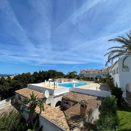 Adosado En Urbanizacion Con Piscina Y Magnificas Vistas A Dénia