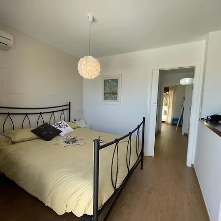 Appartement Adosado En Urbanizacion Con Piscina Y Magnificas Vistas A