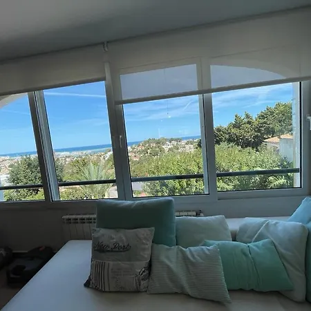 Adosado En Urbanizacion Con Piscina Y Magnificas Vistas A Appartement Dénia