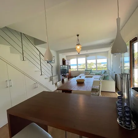 Adosado En Urbanizacion Con Piscina Y Magnificas Vistas A Appartement