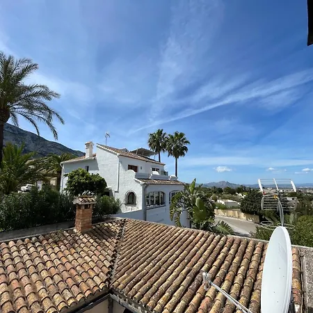 Adosado En Urbanizacion Con Piscina Y Magnificas Vistas A 아파트 데니아