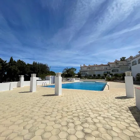Adosado En Urbanizacion Con Piscina Y Magnificas Vistas A * دينايا
